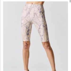 Carbon 38 PYTHON BIKE SHORT